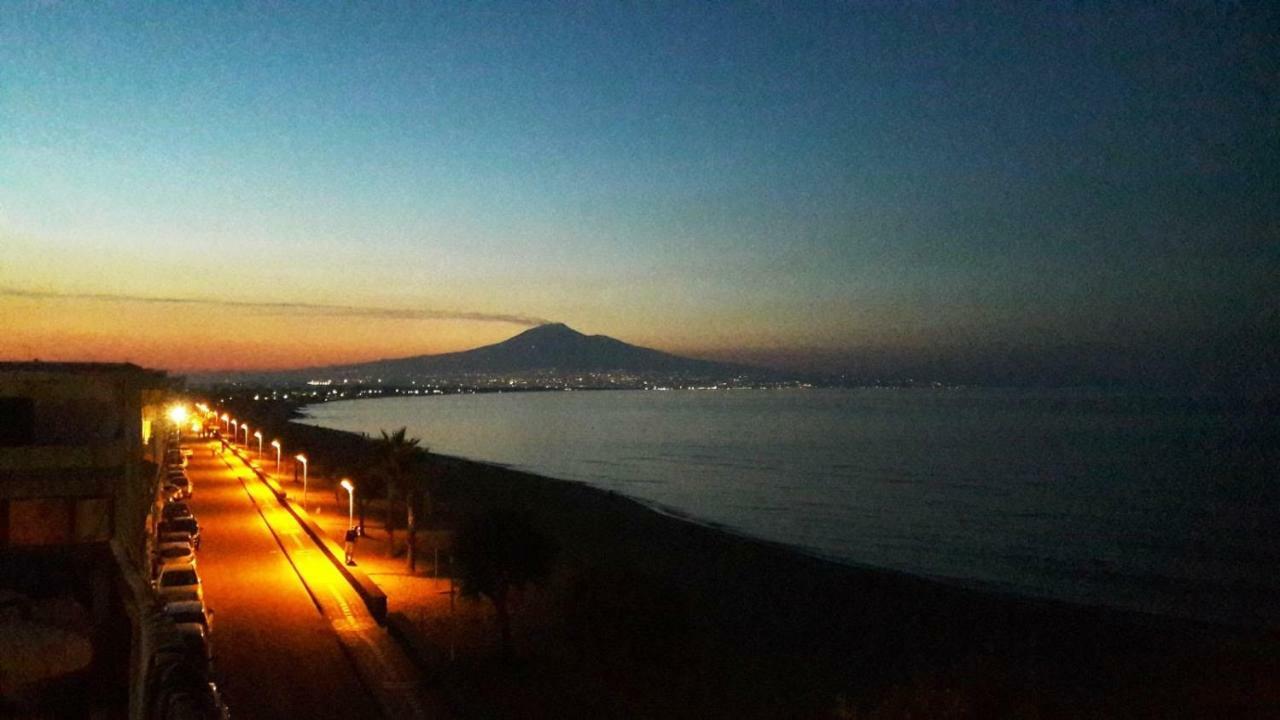 Noemi Holiday House Agnone Bagni Exterior foto